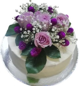 Pastel con rosas naturales.
