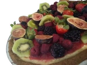 pay tradicional con frutos frescos